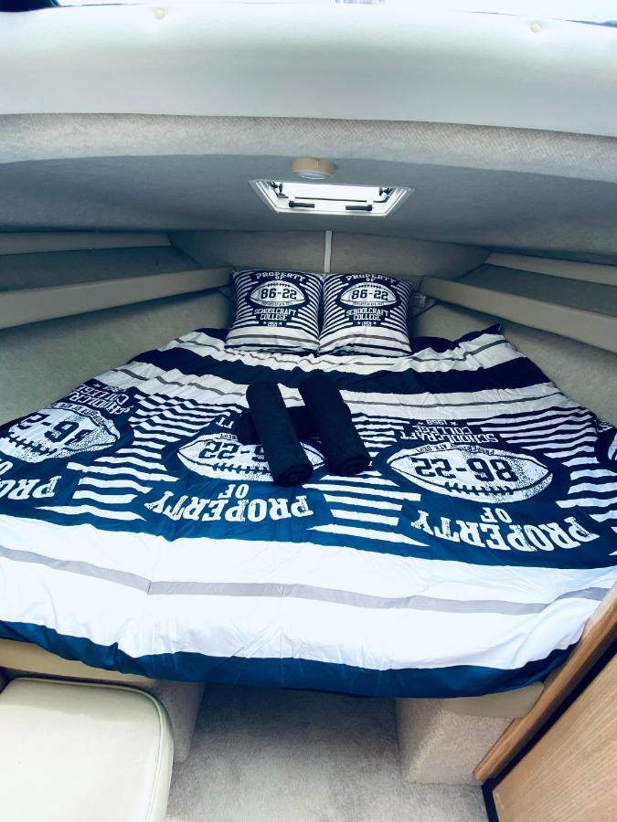 Nuit Insolite Sur Un Bateau Linge Et Menage Inclus - Boat Paradise La Rochelle La Rochelle  Exterior photo